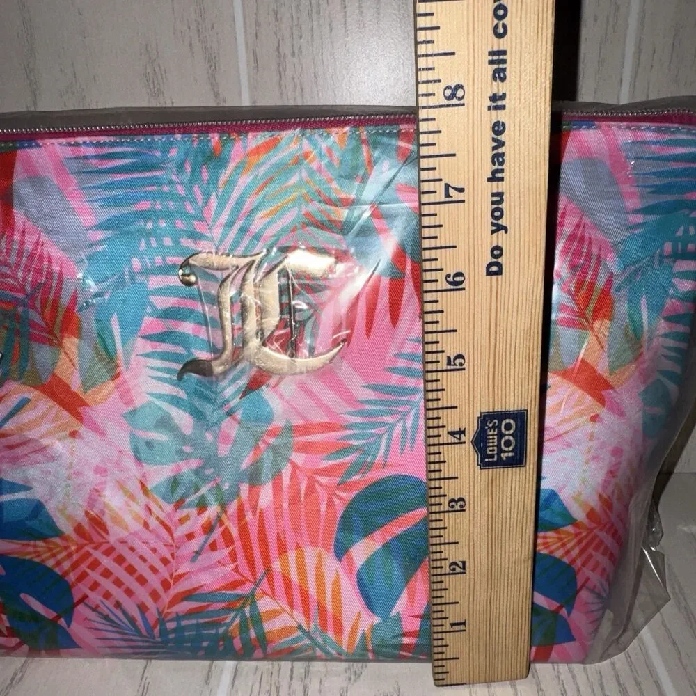 Juicy Couture Bright And Spacious Zipper Style Cosmetic Carry Bag New With Tags